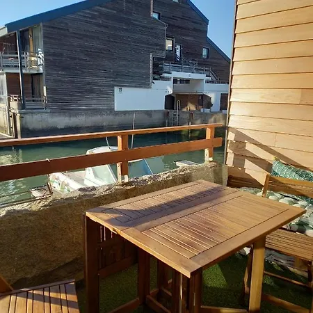 Apartment La Marina De Marie, Duplex Sur L'eau Deauville