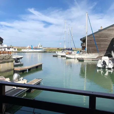 Apartment La Marina De Marie, Duplex Sur L'eau Deauville